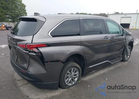 2022 Toyota Sienna Le from USA, damaged, VIN 5TDKRKEC0NS105381